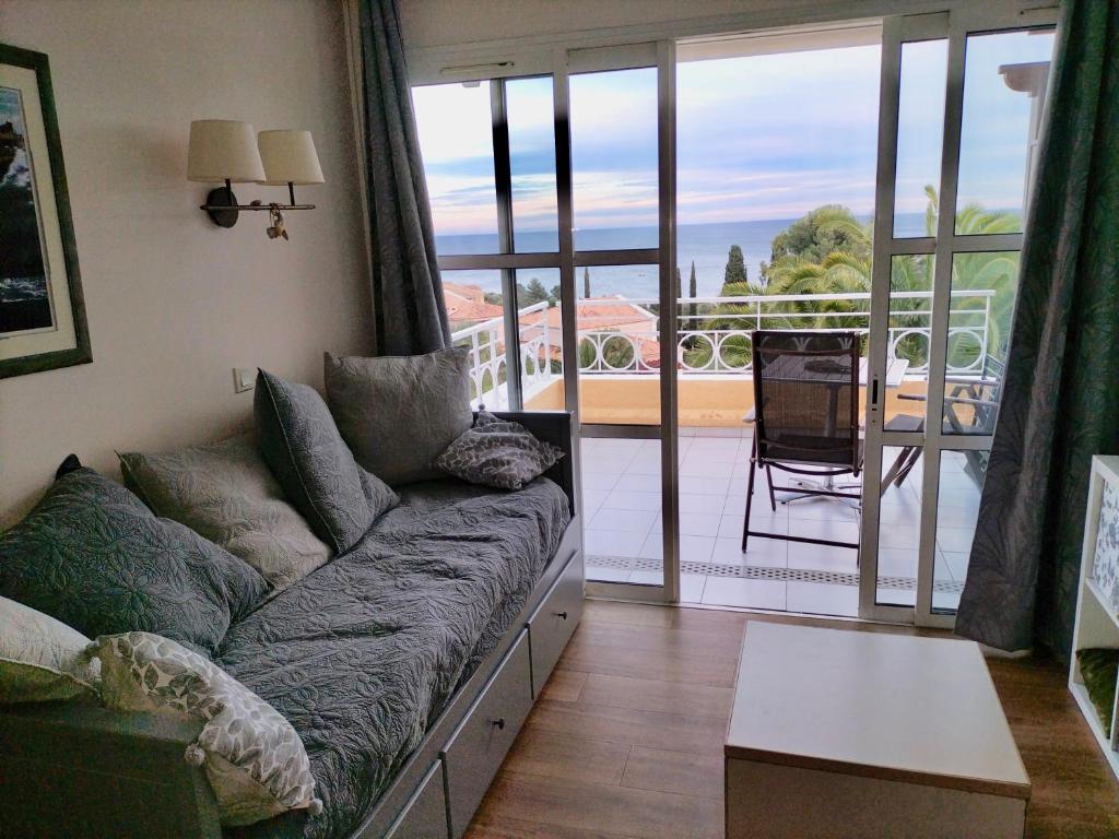 Superbe Appartement avec vue Mer et Piscine Agay CAP ESTEREL, 83700 Saint-Raphaël