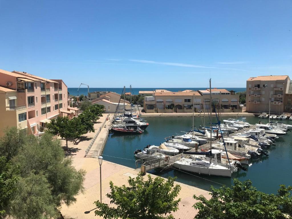 Superbe appartement avec vue sur la mer et port Rue des Cormorans résidence la Galiote, 34110 Frontignan