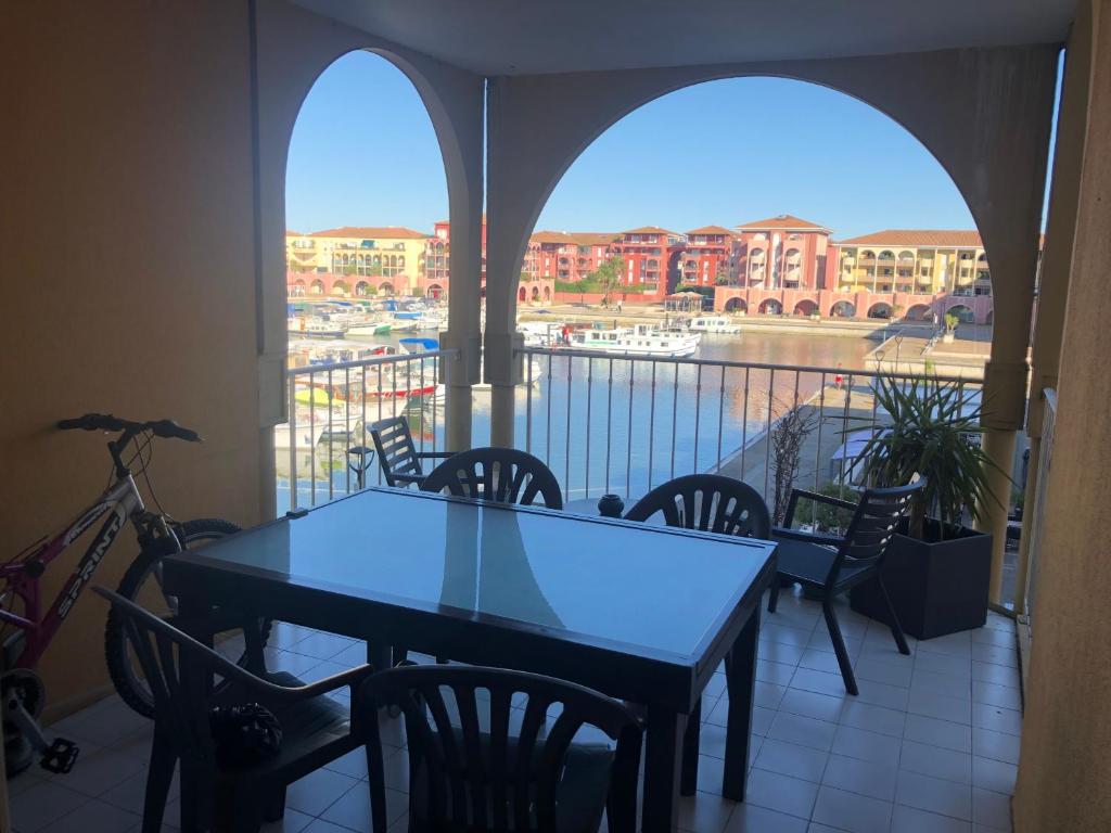 Appartement Superbe appartement avec vue sur le port 2 Rue des Consuls 34970 Lattes