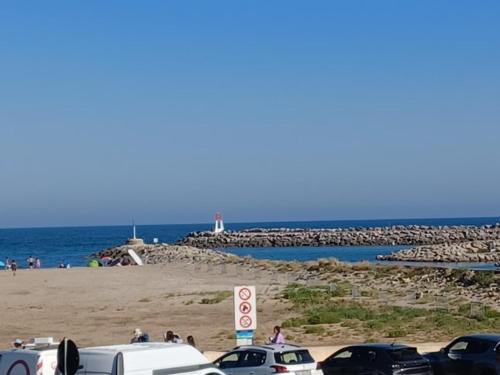 Superbe appartement avec vue sur le port et plage