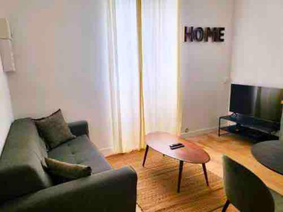 Superbe appartement calme et spacieux-proche centre ville rez de chaussée à gauche 19 Rue Victor Thuillat, 87100 Limoges