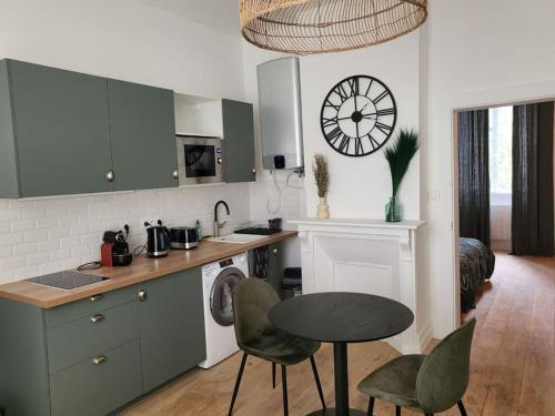 Superbe appartement calme et spacieux-proche centre ville