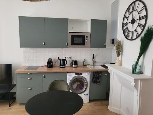 Superbe appartement calme et spacieux-proche centre ville
