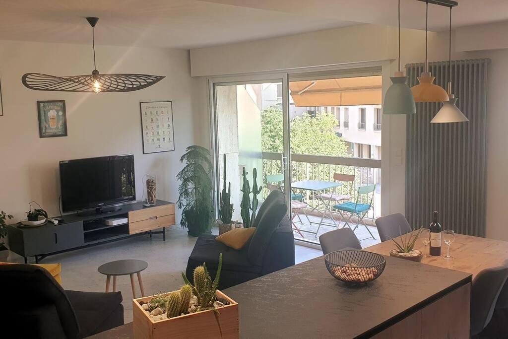 Superbe appartement centre ville Avenue Victor Hugo 10 Avenue Victor Hugo, 12000 Rodez