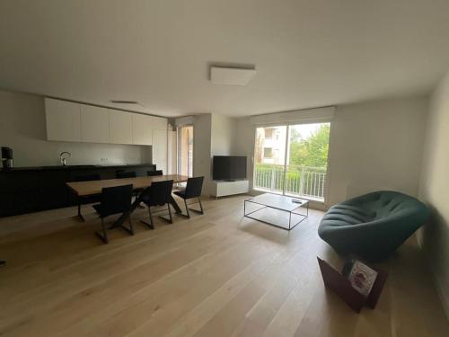 Superbe appartement contemporain avec terrasse