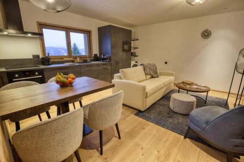 Superbe appartement dans luxueux chalet Mt Charvin