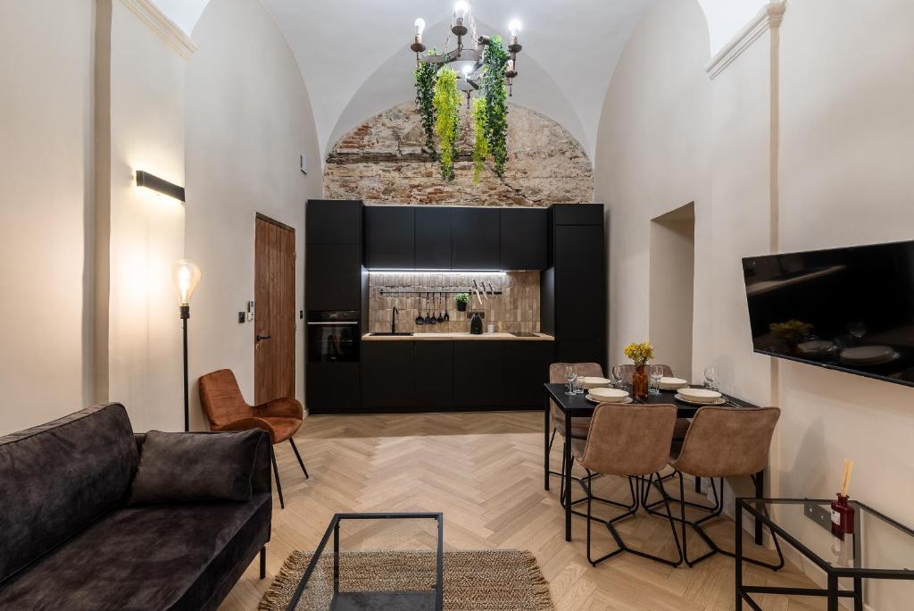 Superbe appartement dernier étage avec 2 terrasses en plein centre