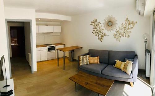 Superbe appartement dernier étage avec 2 terrasses en plein centre