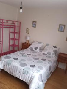 Superbe appartement devant les berges de liane.