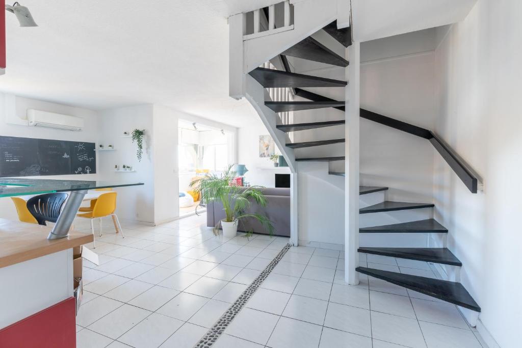 Appartement Superbe Appartement Duplex T4, balcon et clim Appt 43 Bat C4, 422 Avenue Maurice Planes 34070 Montpellier