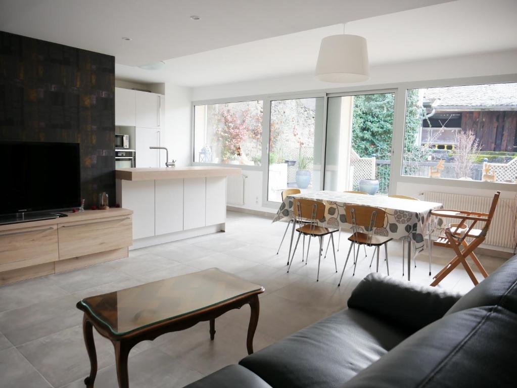 Superbe appartement en centre ville avec terrasse 8 Rue Vallon, 74200 Thonon-les-Bains