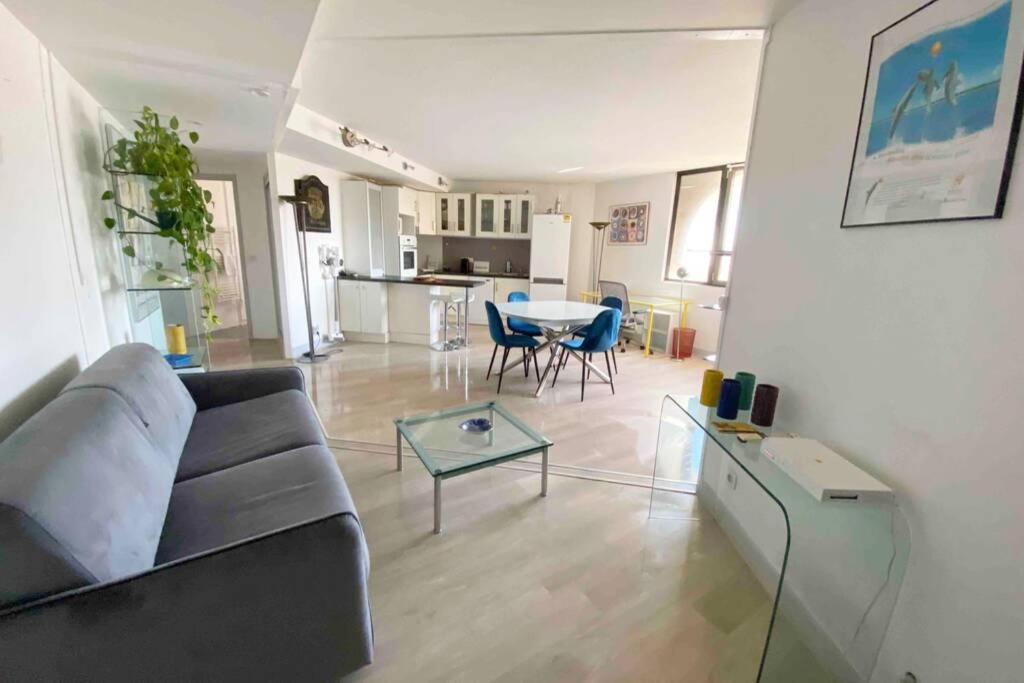 Appartement Superbe appartement en plein centre ville 12 Boulevard Victor Hugo 34000 Montpellier