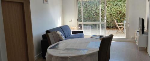 Superbe appartement en rez de jardin à 100 m de la mer