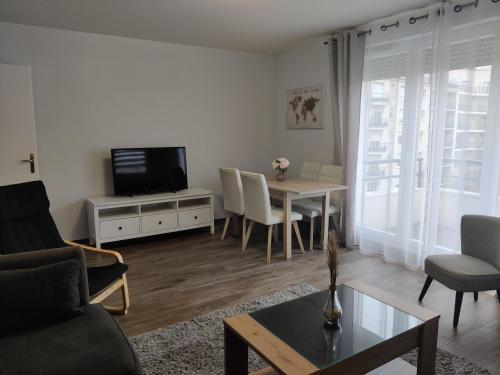 Superbe appartement F3 - balcon et parking privé - A 3mn du RER A Cergy le haut