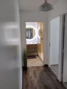 Superbe appartement F3 - balcon et parking privé - A 3mn du RER A Cergy le haut