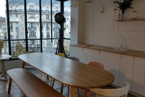 Superbe appartement haussmanien. 3 chambres.