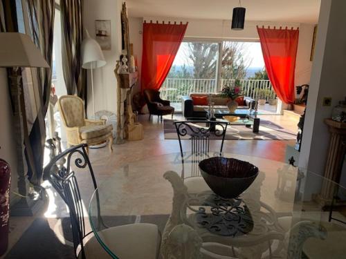 Superbe appartement lumineux de 100 m2 au calme - Grandes terrasses belle vue