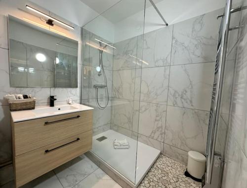 Superbe appartement neuf - 5min beach walk