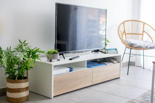 Superbe appartement neuf entre mer et pins Wifi