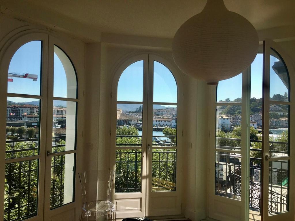 Superbe appartement plein centre 3 Place Ferdinand Foch, 64500 Saint-Jean-de-Luz