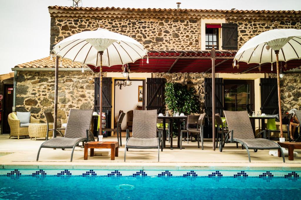 Superbe appartement pour quinze personnes a Genos 65240 Génos