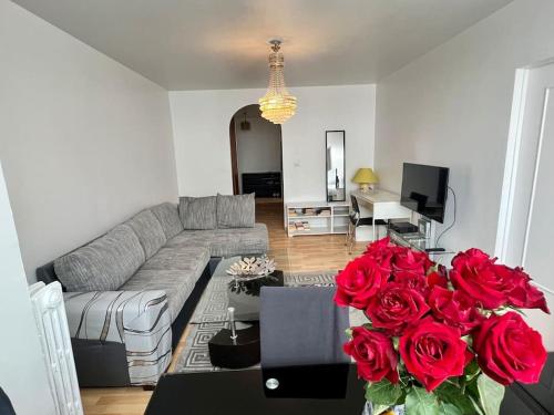 Superbe appartement près du métro 4 proche Paris