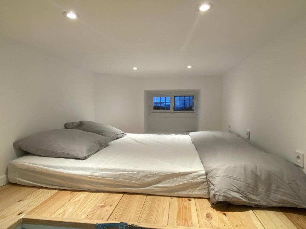 Superbe appartement proche quartier du port 2 Rue JP Papon, 06300 Nice