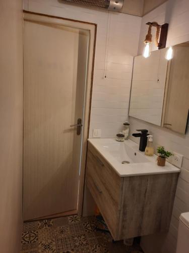 SUPERBE APPARTEMENT REFAIT A NEUF avec garage