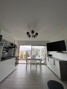 Superbe appartement rénové à neuf à 100m de la mer