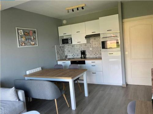 Superbe appartement restauré avec vue sur mer.