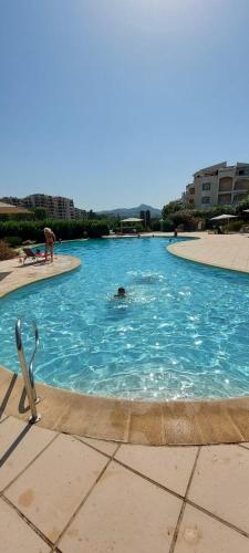 Superbe appartement sur l'Îles de Cannes Marina