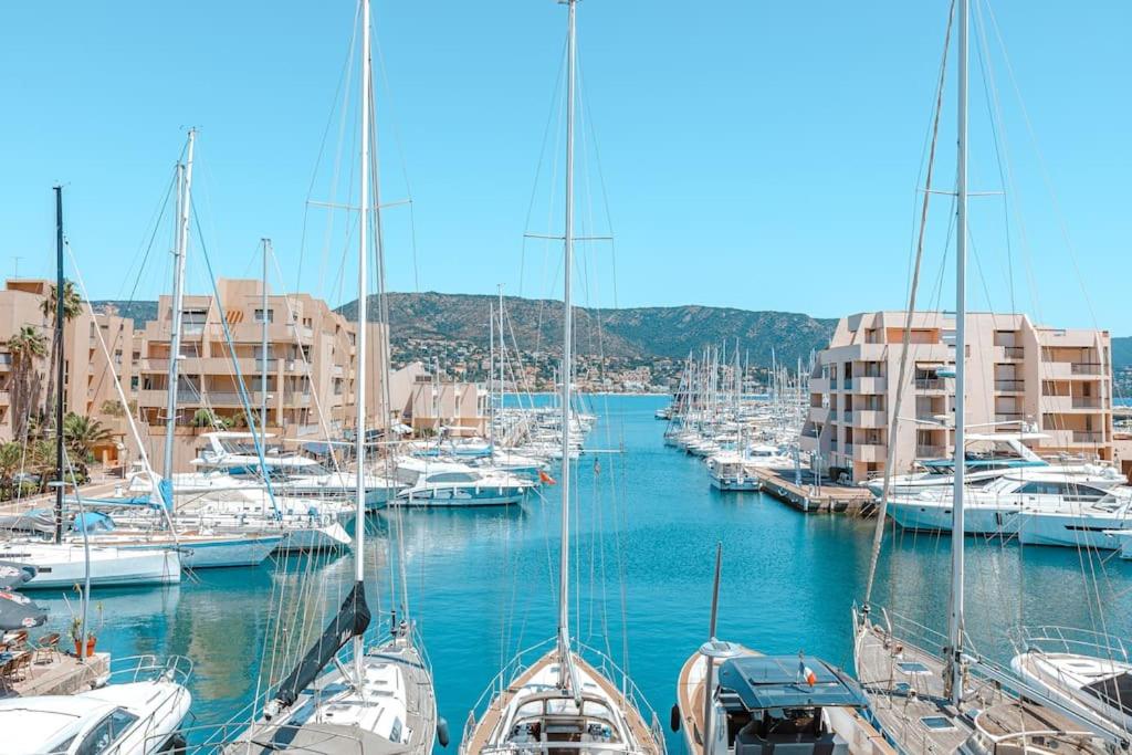 Superbe appartement sur le port de la Favière Batiment Fifty A Quai d'Honneur, 83230 Bormes-les-Mimosas