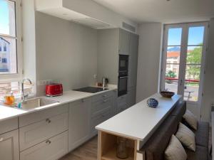 Superbe appartement T3 au centre plage .Parking