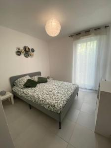 Superbe Appartement t3 en Rez de Jardin, Piscine, parking privé