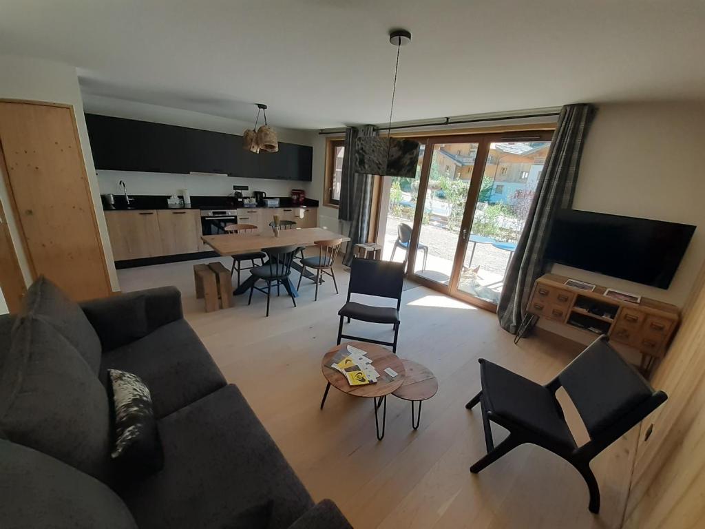 Superbe appartement T3 haut de gamme avec terrasse 126 Allée des Petits Plans, 05330 Saint-Chaffrey