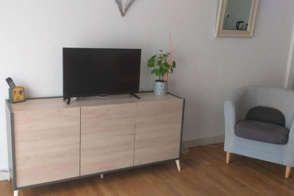 Appartement superbe appartement T3 traversant avec place de parking 18 Rue de Montcalm 12000 Rodez