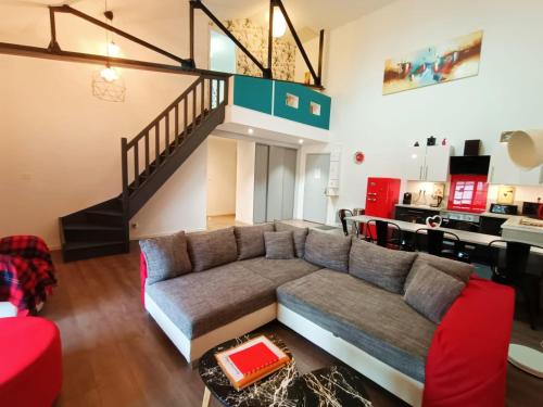 Superbe appartement type loft en duplex rue Buat