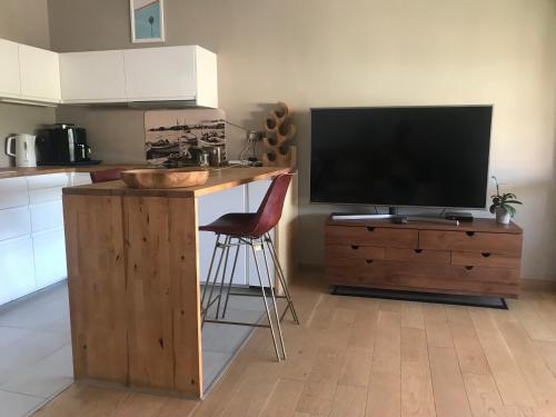 Superbe appartement vue mer, 50 mètres plages.