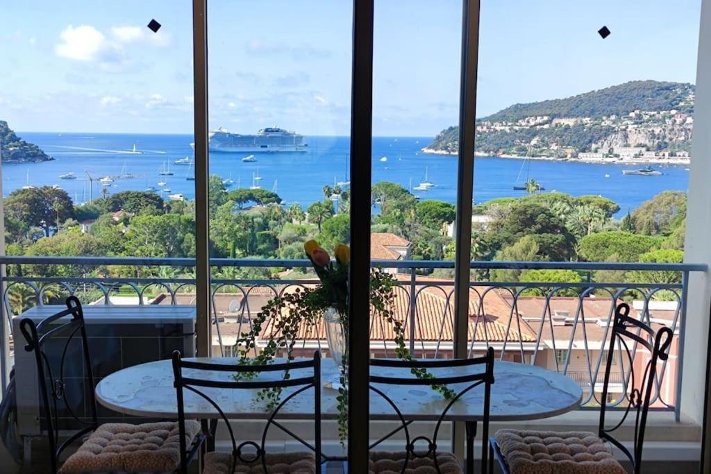 Appartement Superbe appartement vue mer, clim, parking gratuit 3ème etage Les Marinières 2 1045 Boulevard Napoléon III 06230 Villefranche-sur-Mer