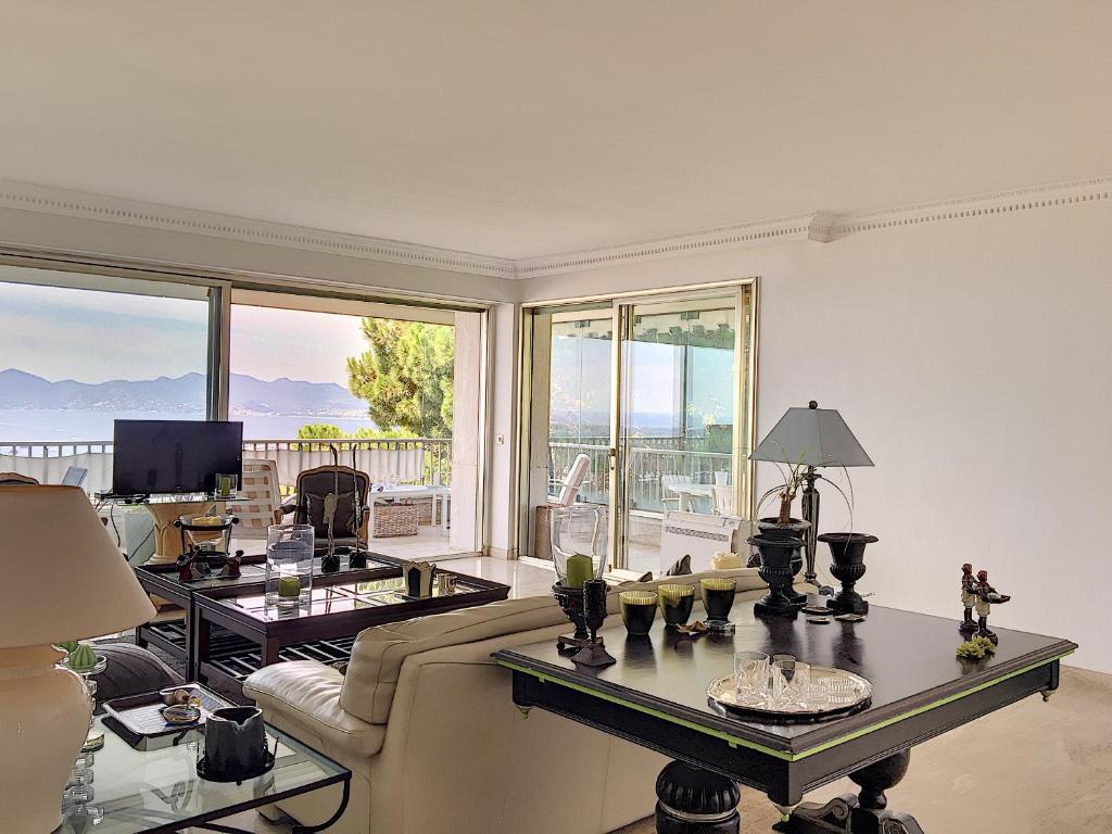 Superbe Appartement vue mer & piscine 55 Avenue du Roi Albert 1er, 06400 Cannes