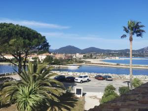 Superbe appartement vue plage de Port-Grimaud
