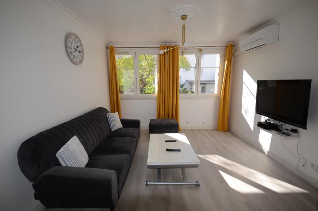 Superbe Appartement Wifi Netflix et parking gratuit 40 Rue de Claret, 34070 Montpellier
