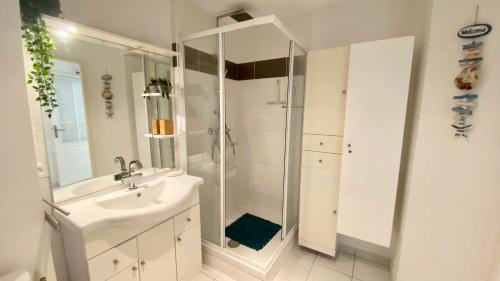 Superbe apt cosy, 50m de la plage, 4 pers, vue côté mer
