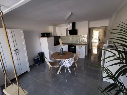 SUPERBE APT. VUE MER- 4/6 PERS- HYPER CENTRE