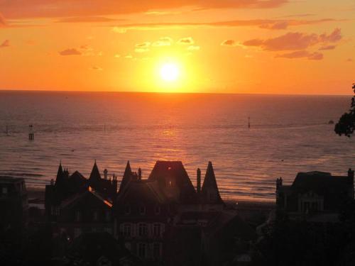 Superbe Deux pièces Vue Mer avec jardin