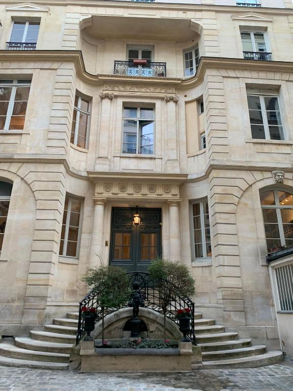 Appartement Superbe Duplex au coeur de Montorgueil 22 Rue Dussoubs 75002 Paris