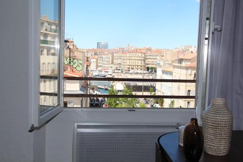 SUPERBE DUPLEX avec Vue imprenable sur le VIEUX PORT