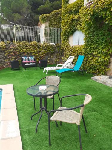 superbe grand studio tout confort avec exterieur