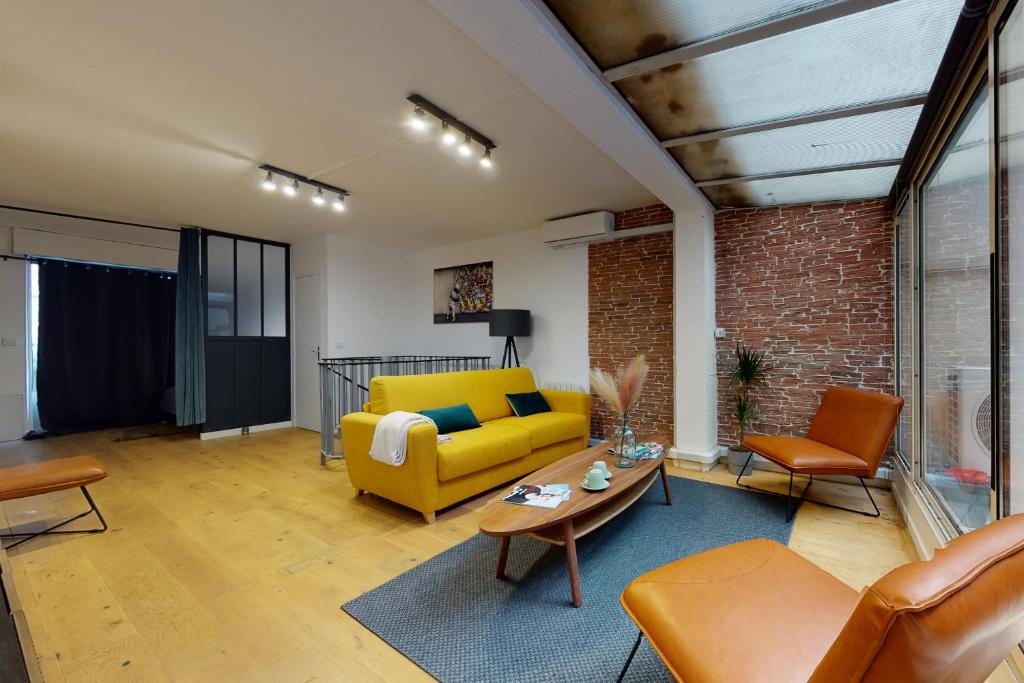 Appartement Superbe loft avec patio - Tour Eiffel 28 Rue Viala 75015 Paris