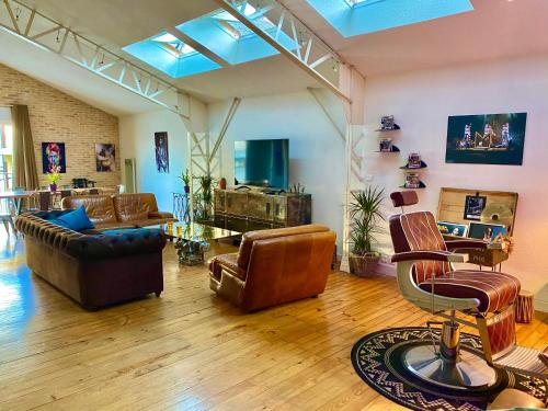 Superbe LOFT centre-ville - Sauna - parking privé -Clim- 1 à 10personnes